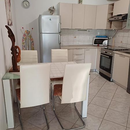 Apartments Zerjav マリ・ロシニュ エクステリア 写真