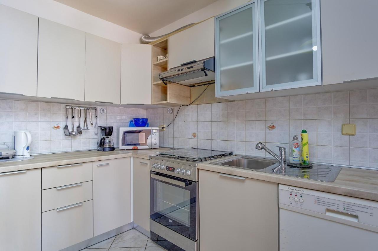 Apartments Zerjav マリ・ロシニュ エクステリア 写真