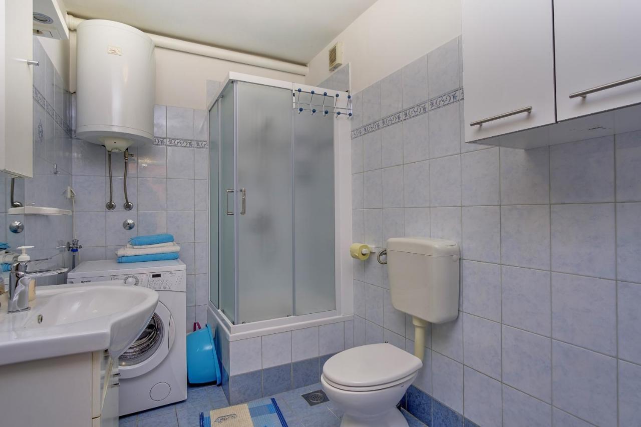 Apartments Zerjav マリ・ロシニュ エクステリア 写真