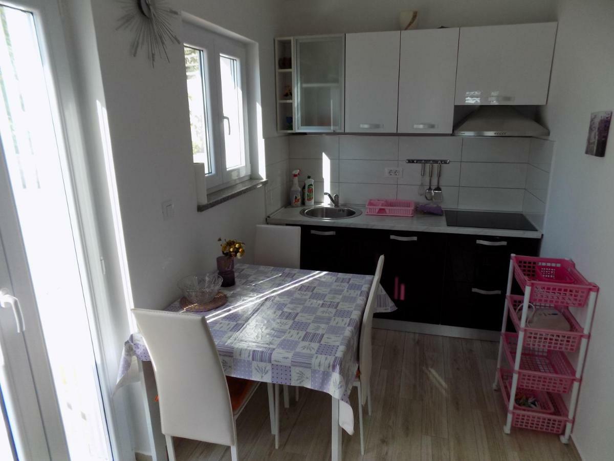Apartments Zerjav マリ・ロシニュ エクステリア 写真